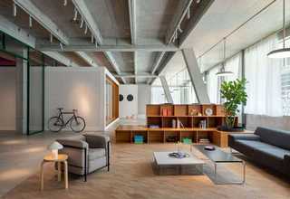 中国澳门PVC复合地板货源充足